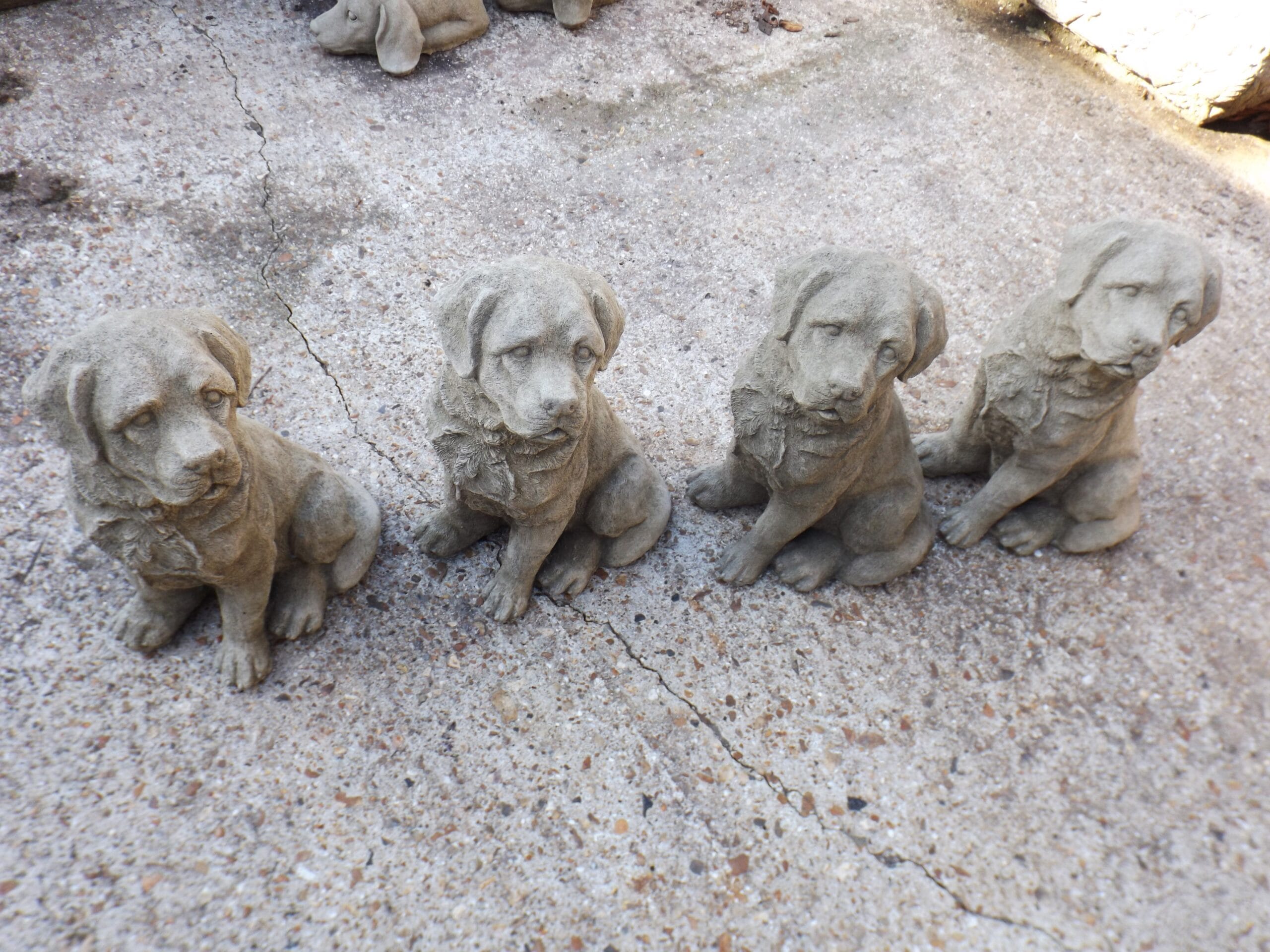 Sitting Labrador Statuette - Best Reclamation Dog Ornaments