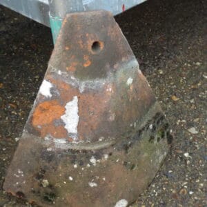 Narrow Handmade Bonnet Hips