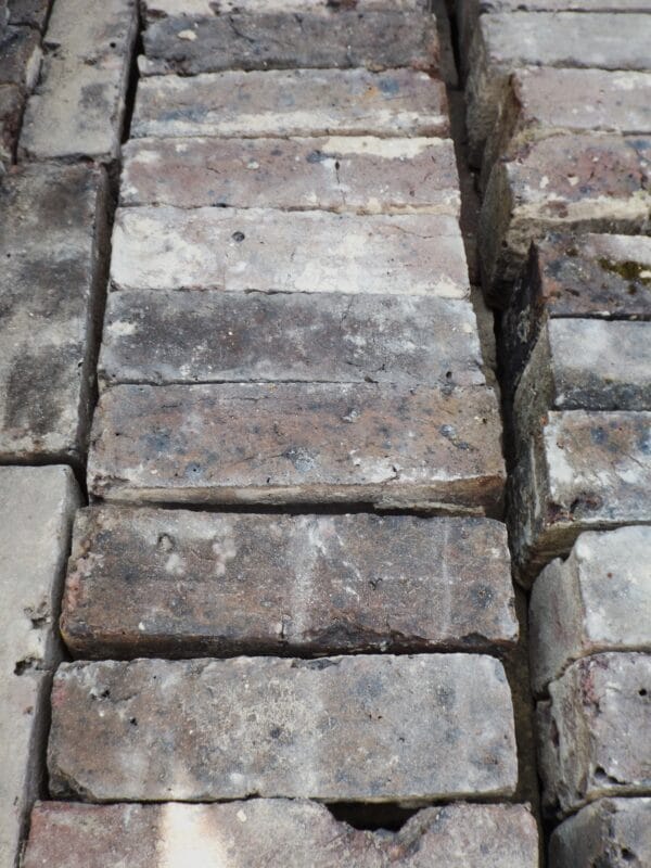 Kingscote Stock Bricks