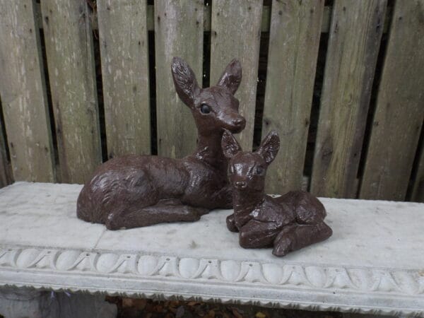 Painted Doe With Fawn Statuettes
