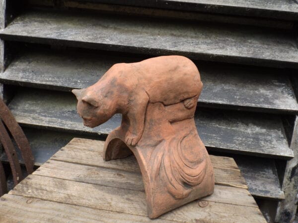 Crouching Cat Finial