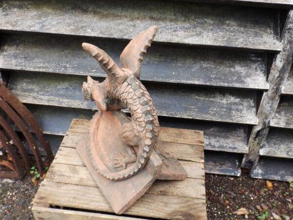 Small Brighton Dragon Finial