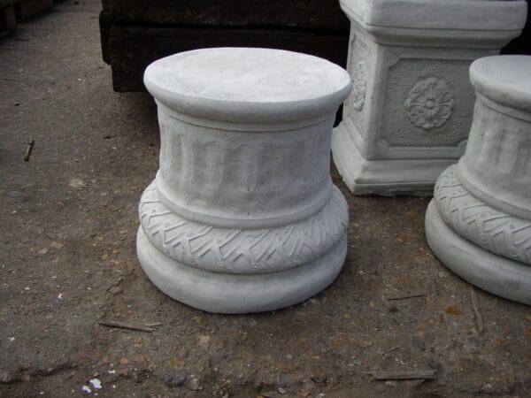 Small Round Plinth