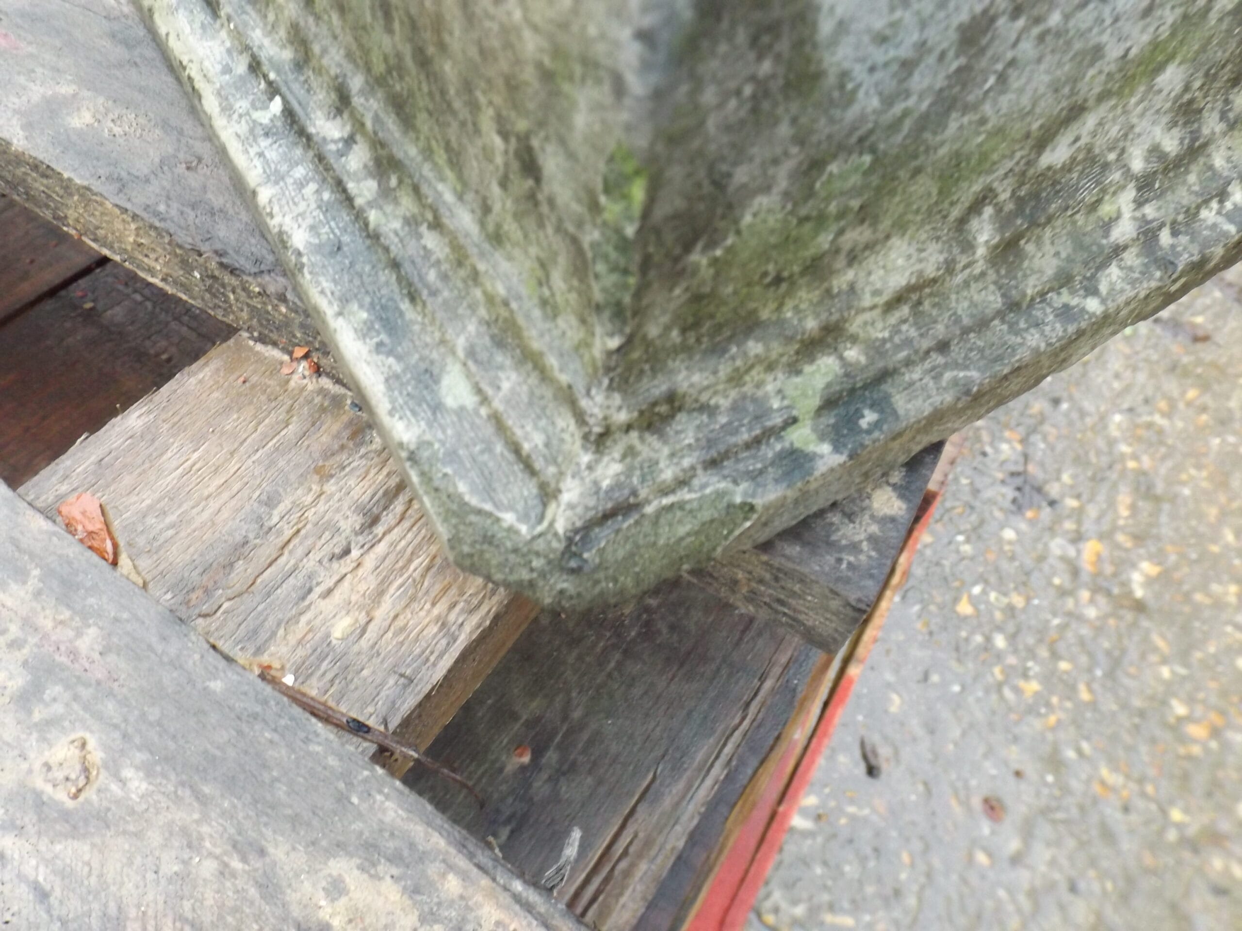 Tudor Rose Planters - Best Reclamation Reclaimed Garden Ornaments