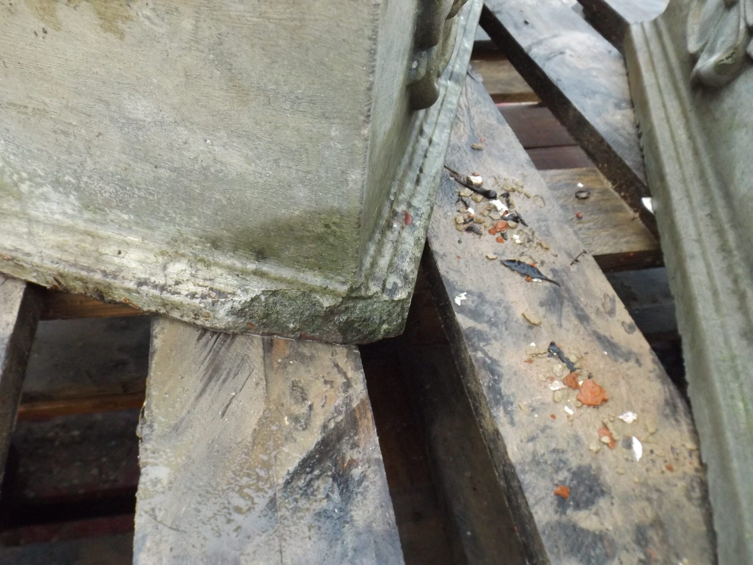 Tudor Rose Planters - Best Reclamation Tudor Rose Planters