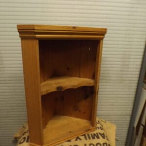 Small Corner Shelves
