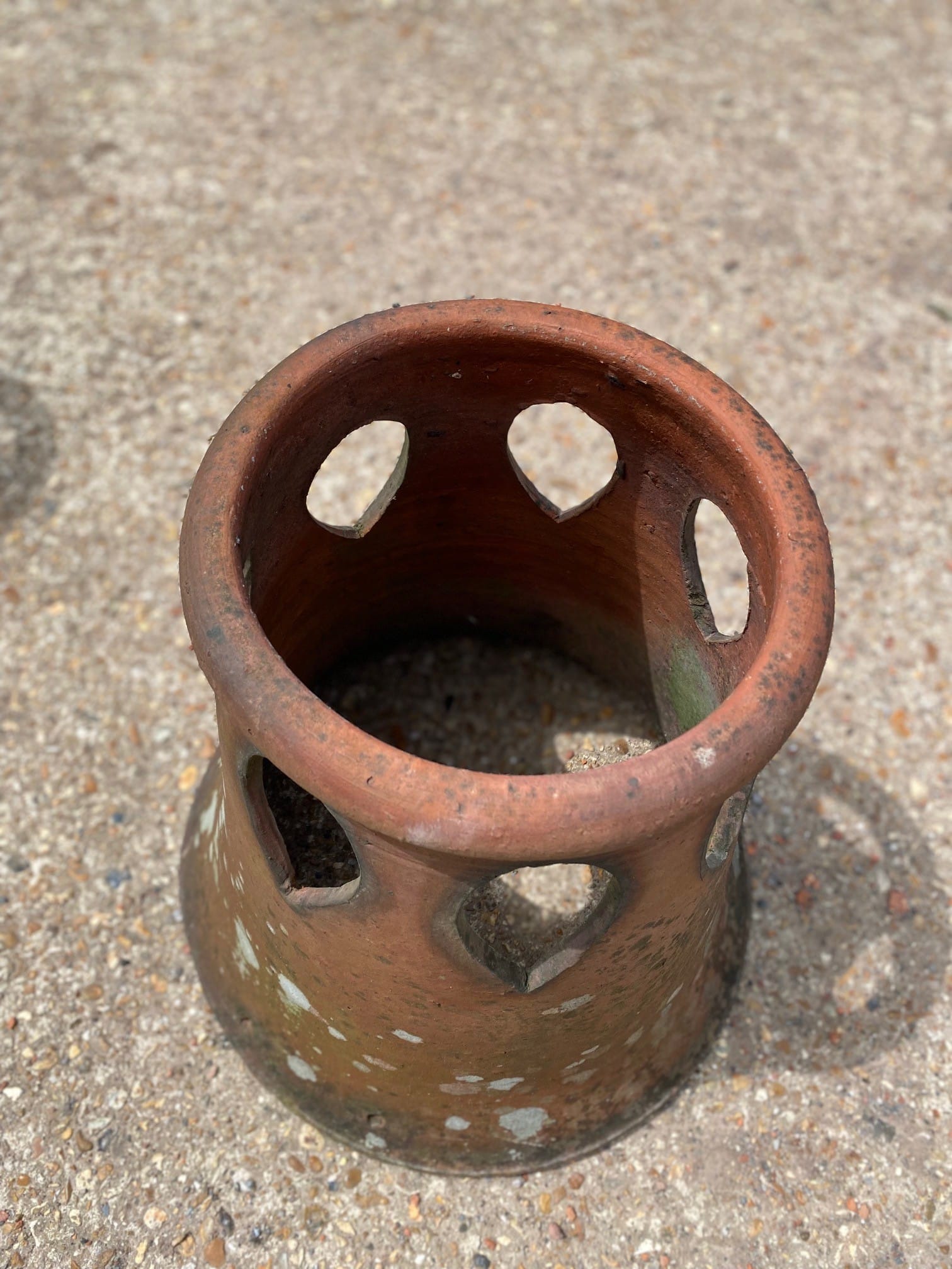 Handmade Rolltop Chimney Pots - Best Reclamation Reclaimed Roofing